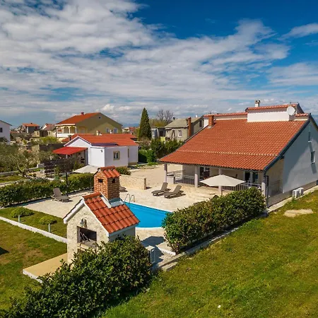 House Oasis Village