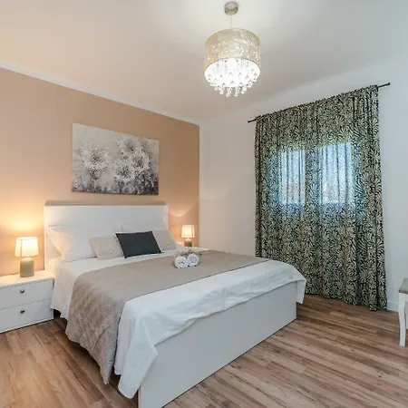 House Oasis Village Vakantiehuis *